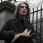 Clothes Stay on Jamie Campbell-Bower in ‘New Moon,’ Chris Weitz States