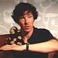 Comic-Con 2013: Benedict Cumberbatch Explains Death Scene in “Sherlock” – Video