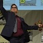 Comic-Con 2014: Robert Downey Jr. Threw Flowers at Fans Because He’s That Awesome – Video