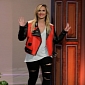 Demi Lovato Stops by Jay Leno, Is Absolutely Charming – Video