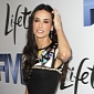 Demi Moore Weighs 97 Pounds (44kg) Because of Marriage Problems