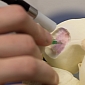 Doctors Can Draw Bones with This Handheld 3D Printing Pen