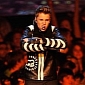 EMAs 2011: Justin Bieber Performs Medley