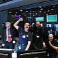 ESA Control Room Reacts to First Rosetta Signal – Photo