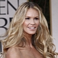 Elle Macpherson Is “Absolutely Natural,” No Plastic Surgery
