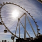 Enormous Ferris Wheel Gives Passengers Impressive View of Las Vegas