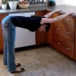Fit in the Kitchen: the Counter Stretch