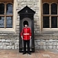 Funny Tourist Manages to Make a Queen's Guard Smile - Video