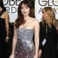 Golden Globes 2015: Dakota Johnson Is Fifty Shades of Grey in Gorgeous Chanel