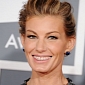 Grammys 2013: Faith Hill Shows Off Her Braces