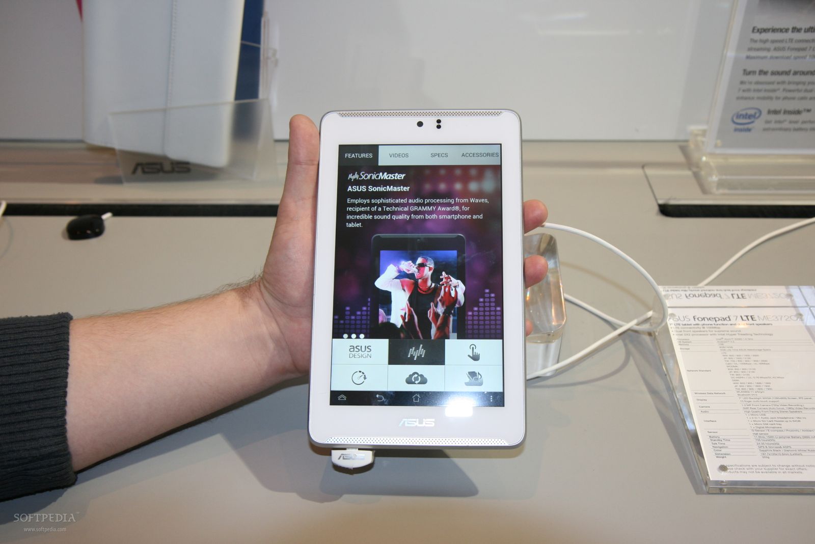 Hands On: ASUS Fonepad 7 with LTE, Android 4.3