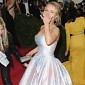 Hayden Panettiere Fell on the Stairs at the MET Gala 2014 – Video