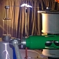 Here's How You Shove Lightning into a Phone Battery – Video