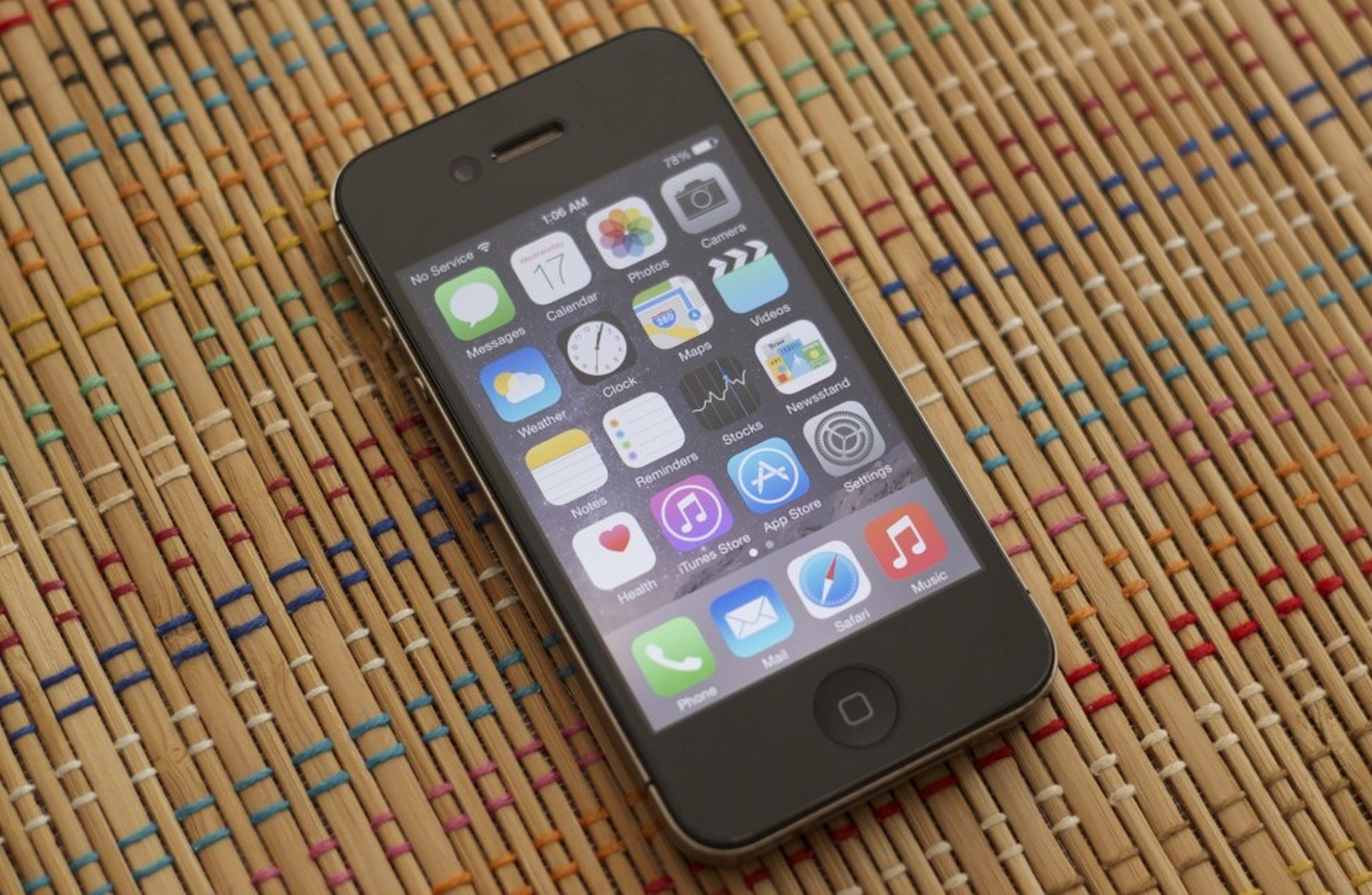 Here's How the iPhone 4S Works with iOS 8 Gallery