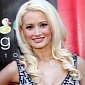 Holly Madison Insures Her Breasts for $1 Million (€732,600)