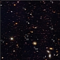 Hubble Sees Large Population of Distant Galaxies