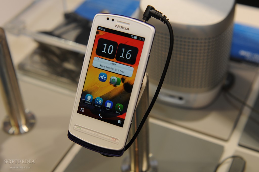 IFA 2011: Nokia 700 and Nokia 701 Hands-On