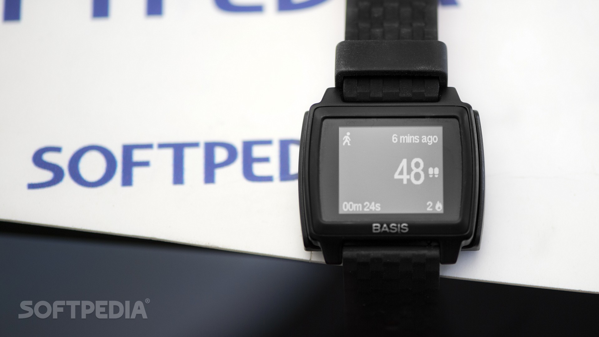 intel-basis-peak-review-a-decent-fitness-tracker-with-some-smartwatch