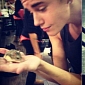Justin Bieber Gives Pet Hamster to a Screaming Fan, Gets Severe Criticism