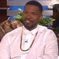 Jamie Foxx Knows His National Anthem at the Mayweather-Pacquiao Fight Was Bad - Video