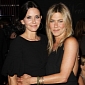 Jennifer Aniston “Dumped” Courteney Cox for Justin Theroux