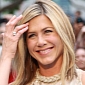 Jennifer Aniston, Justin Theroux Are ‘Pre-Engaged’