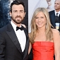 Jennifer Aniston, Justin Theroux Put Breakup Rumors to Rest with Public Outing