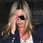 Jennifer Aniston Shows Off New Diamond Ring, Might Be Engaged