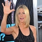 Jennifer Aniston Takes 1 Year Off to Be with New Beau Justin Theroux