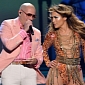 Jennifer Lopez Jumps in Pool at Premios Juventud 2013 – Video