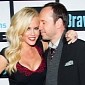 Jenny McCarthy, Donnie Wahlberg Get Their Own Reality Show, Donnie Loves Jenny
