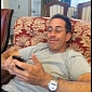 Jerry Seinfeld Greets Tweetarians with His iPhone 4