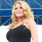 Jessica Simpson Hires Food Cop to Help Her Lose Weight
