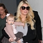 Jessica Simpson Makes First Red Carpet Appearance, Shows Off Slim Figure
