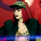 Jessie J Drops Colorful Video for 'Domino'