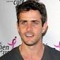 Joey McIntyre Completed the Boston Marathon 5 Minutes Before the Explosions