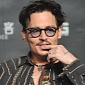 Johnny Depp Wears Amber Heard’s Diamond Ring, Confirms Engagement – Video