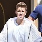 Justin Bieber Calls Woman B-Word for Trying to Take His Photo – Video