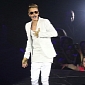 Justin Bieber Flips Out on Paparazzi: I Will Beat the Life Out of You! – Video