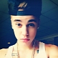 Justin Bieber Intimate Photos and Text Messages Emerge