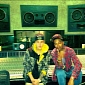 Justin Bieber Poses in the Studio with Kid Cudi - Retirement Put on Hold