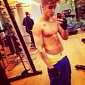 Justin Bieber Should JB His iPhone to Install Selfie