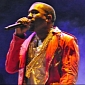 Kanye West Disses Taylor Swift for Winning at the Grammys 2013 – Video