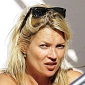 Kate Moss’ Plan to Knock 10 Years Off Her Face