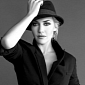 Kate Winslet Does Her Own Makeup, Shares Beauty Tips