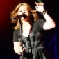 Kelly Clarkson Dishes Details on Upcoming Album