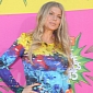 Kids’ Choice Awards 2013: Fergie Shows Off Baby Bump – Photo