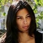 Kim Kardashian Goes Makeup-Free, Uses Cleavage to Distract Attention – Photo