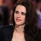 Kristen Stewart Confirms Ben Affleck Comedy “Focus”