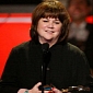 Linda Ronstadt Reveals She Has Parkinson’s, Can’t Sing Anymore